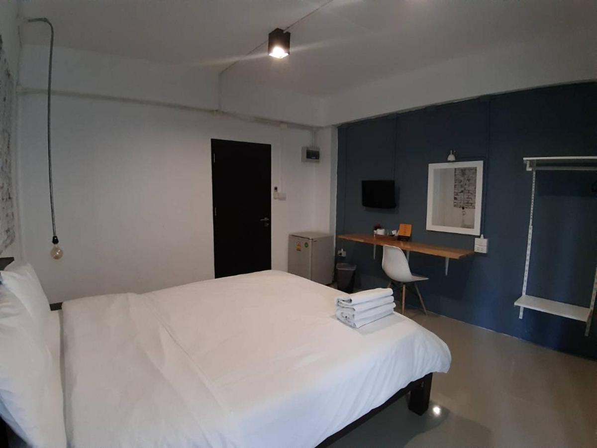 Isleep Guesthouse Chiang Mai Bagian luar foto