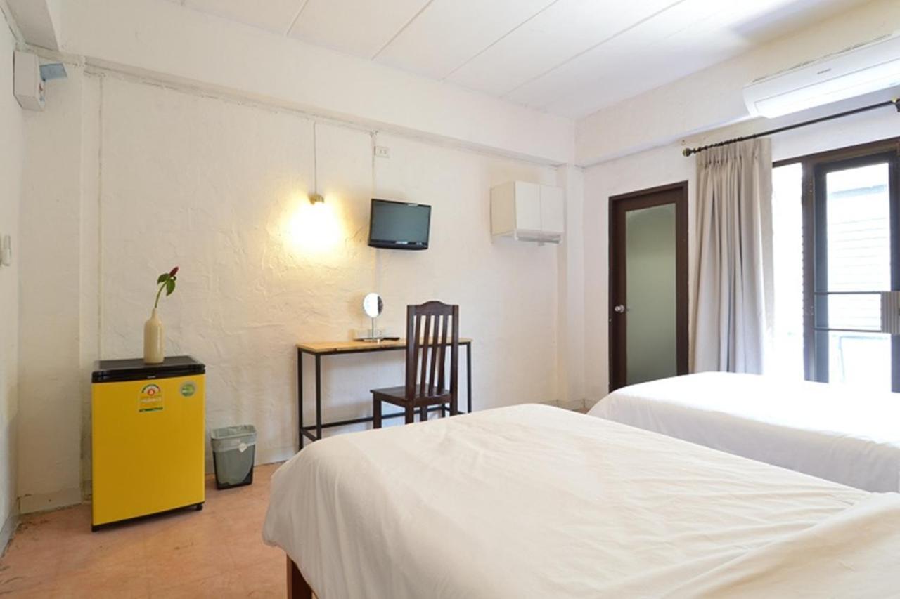 Isleep Guesthouse Chiang Mai Bagian luar foto