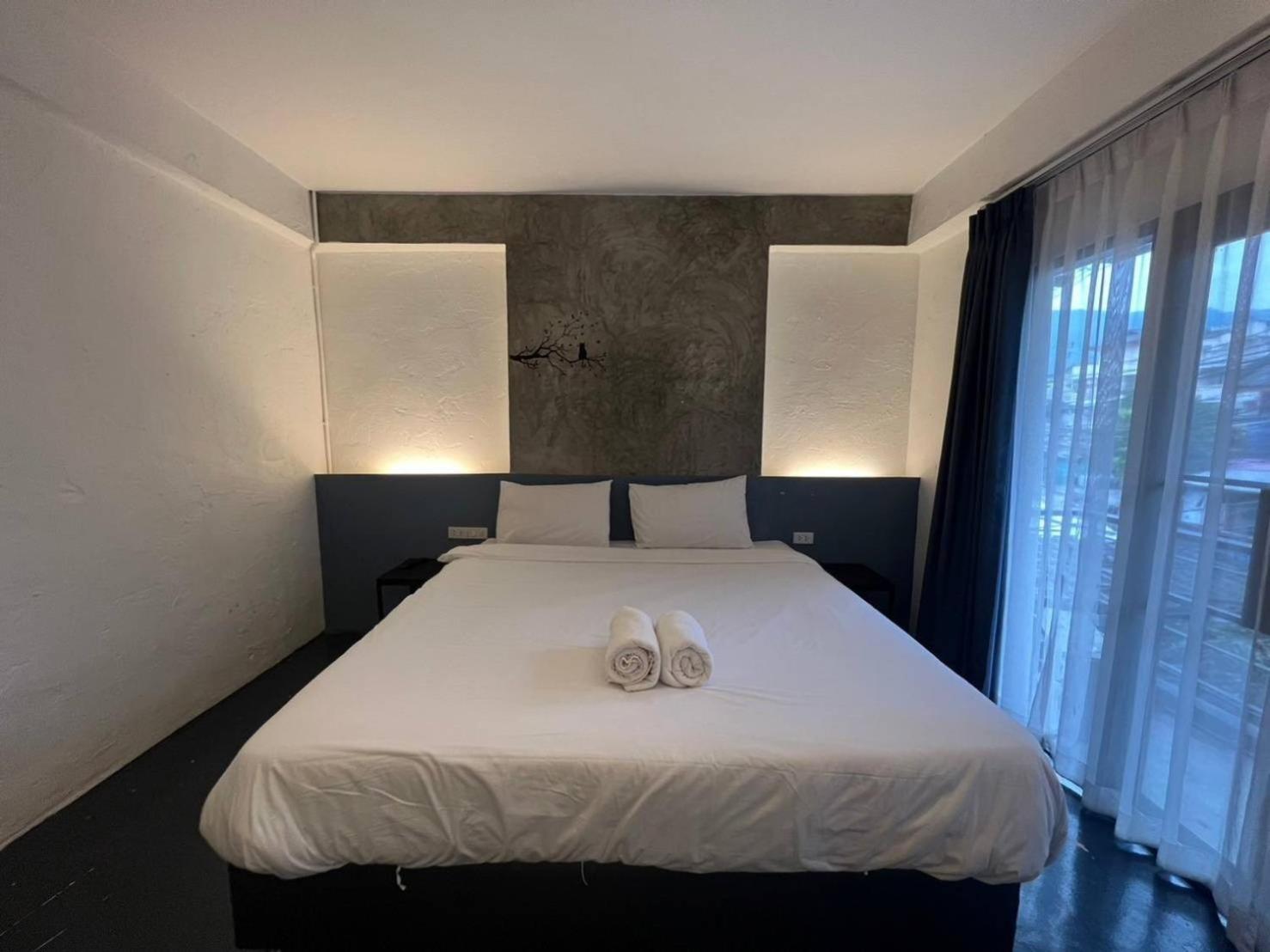 Isleep Guesthouse Chiang Mai Bagian luar foto