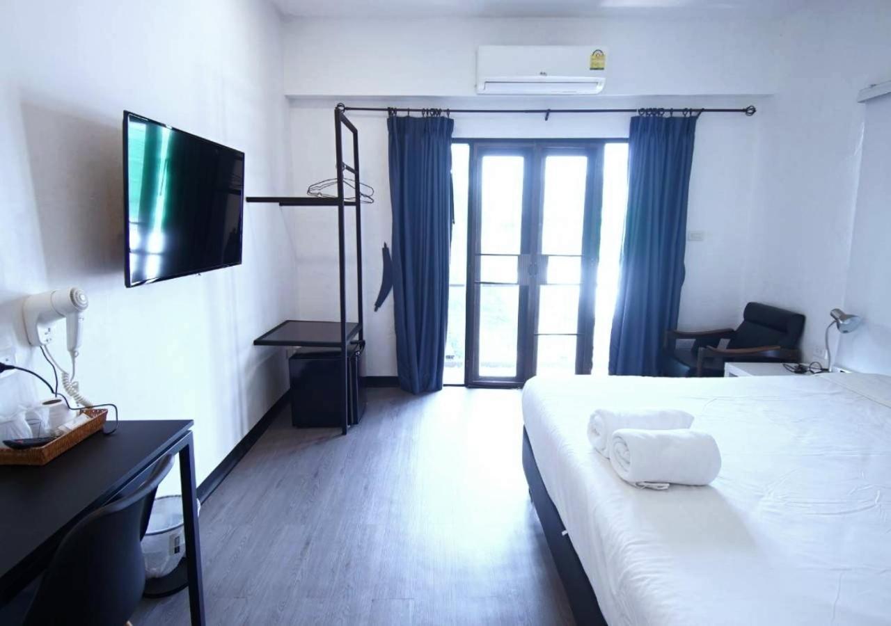Isleep Guesthouse Chiang Mai Bagian luar foto
