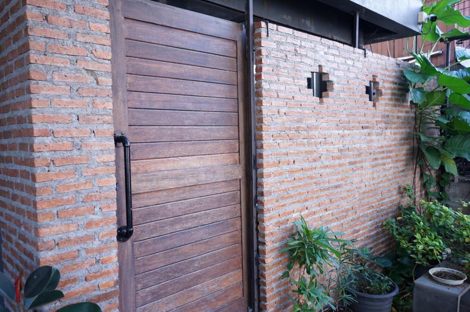 Isleep Guesthouse Chiang Mai Bagian luar foto