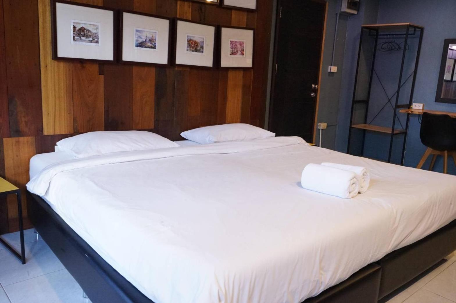 Isleep Guesthouse Chiang Mai Bagian luar foto
