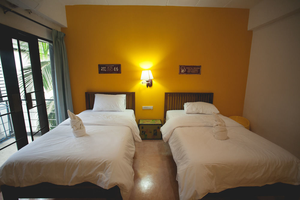 Isleep Guesthouse Chiang Mai Bagian luar foto