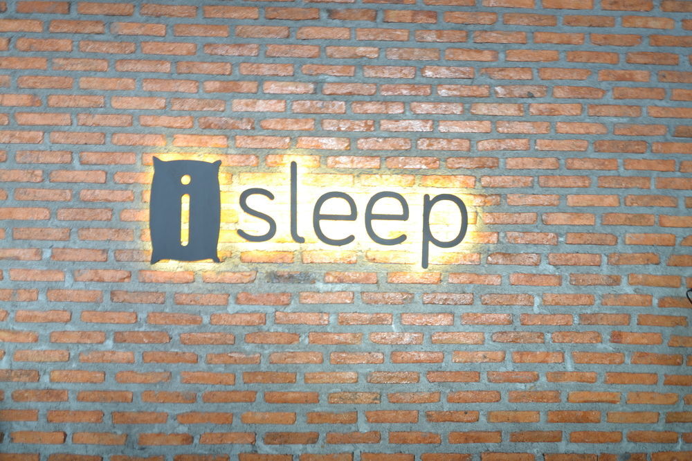 Isleep Guesthouse Chiang Mai Bagian luar foto