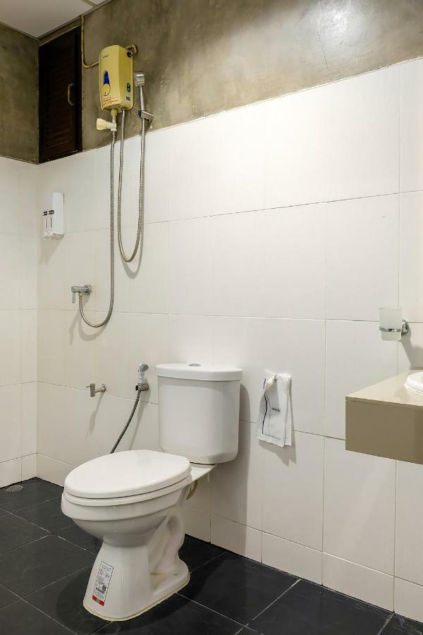 Isleep Guesthouse Chiang Mai Bagian luar foto
