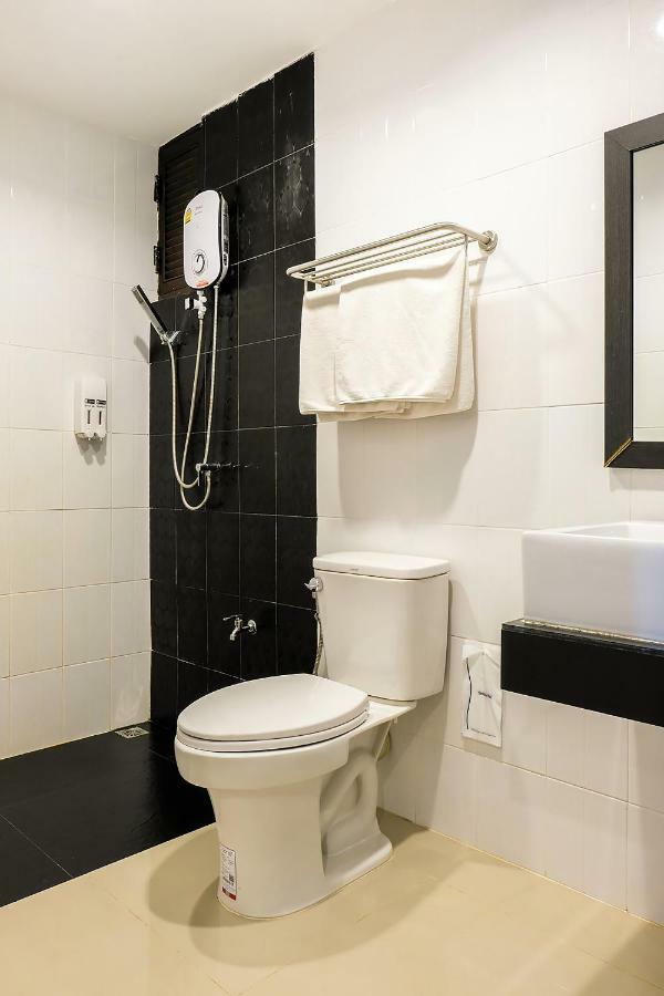 Isleep Guesthouse Chiang Mai Bagian luar foto