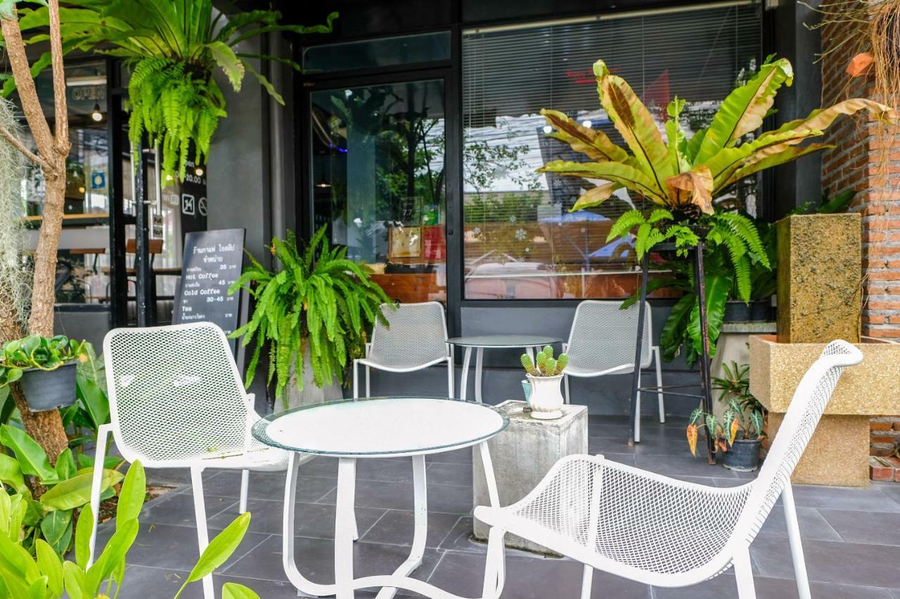 Isleep Guesthouse Chiang Mai Bagian luar foto